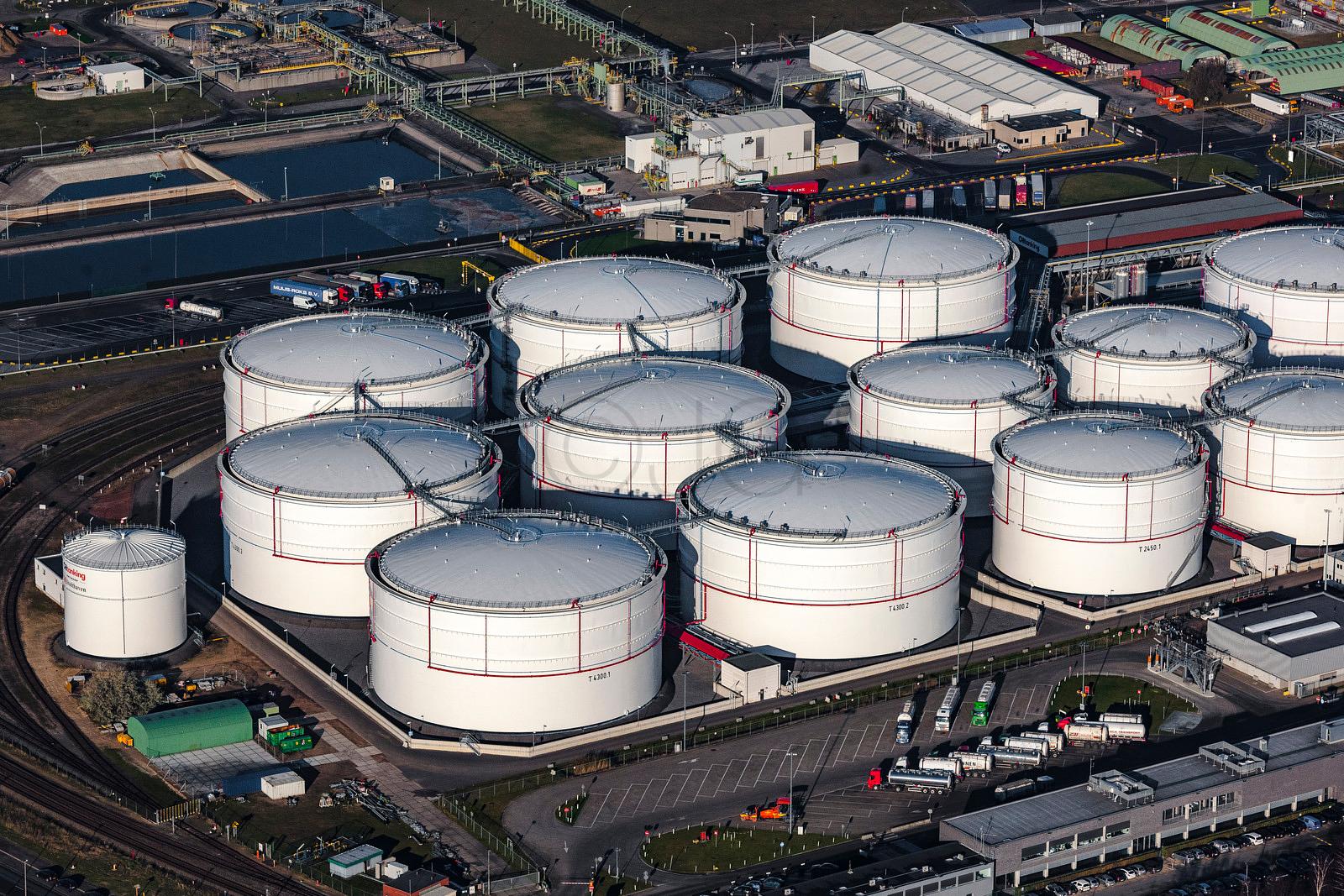 Safety systems and monitoring equipment at the terminal